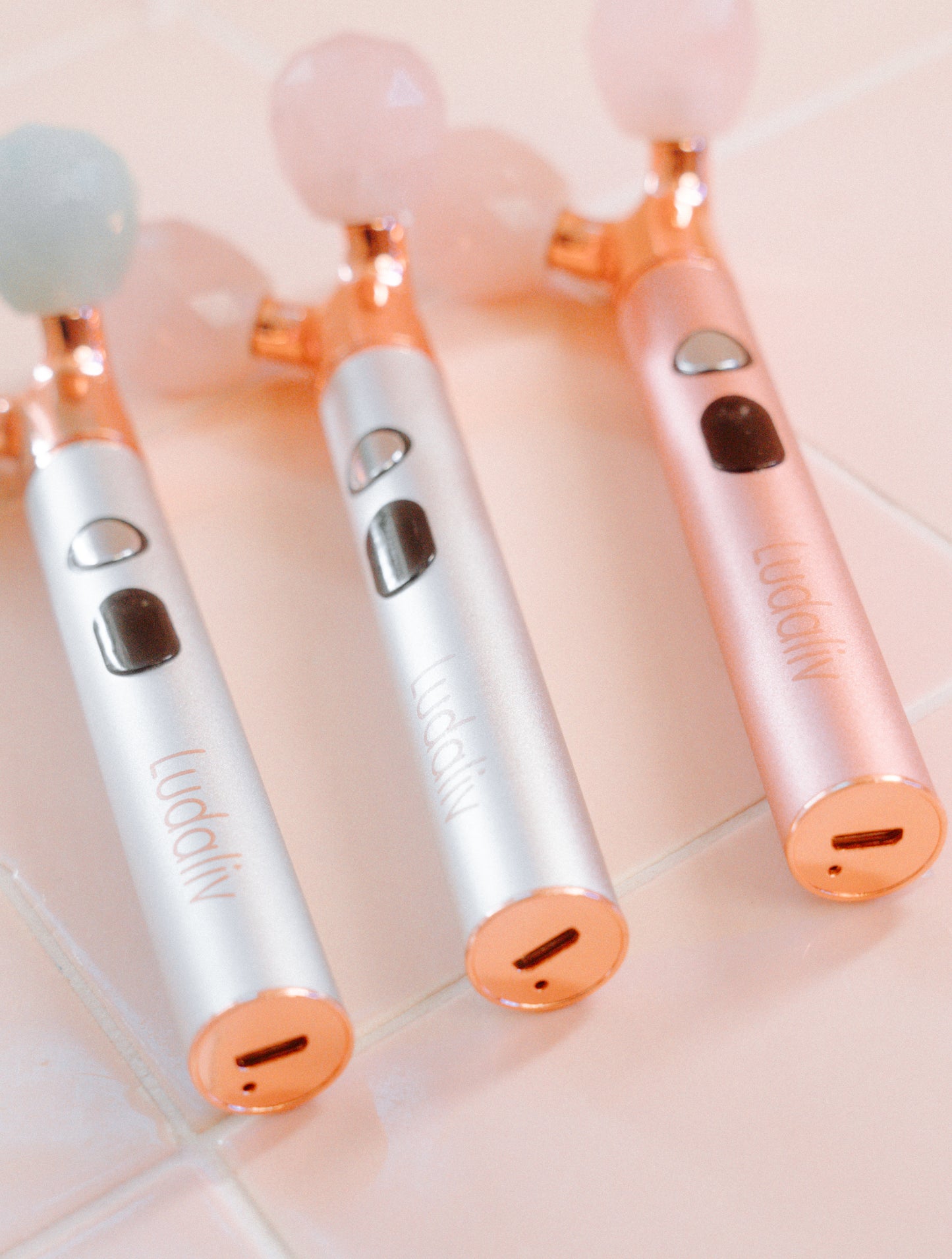 Bundles Vida natural jade vibrating lift & countour beauty roller +Live mini roller